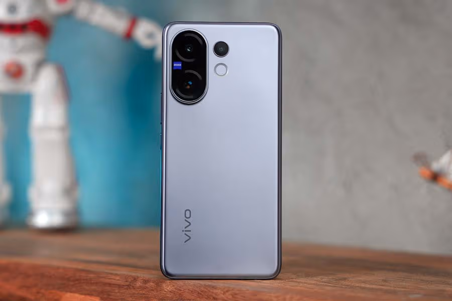 Vivo V60 (12GB RAM + 256GB storage)